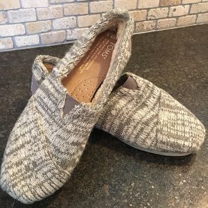 TOMS flats. Size 5.5, grey tan